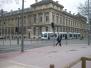  tramway devant les bâtiments de l'université Lumière